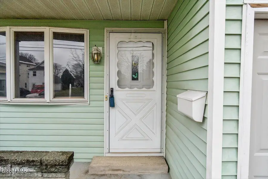 2507 Augustine Avenue, Rotterdam, NY 12306 - #3