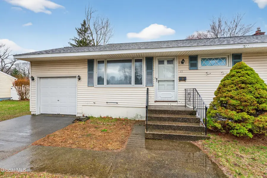 49 Tattersall Lane, Colonie, NY 12205 - #2