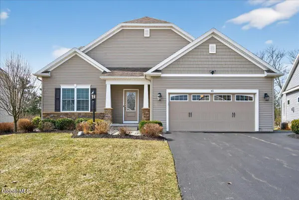 45 Somerset Drive, Halfmoon, NY 12118