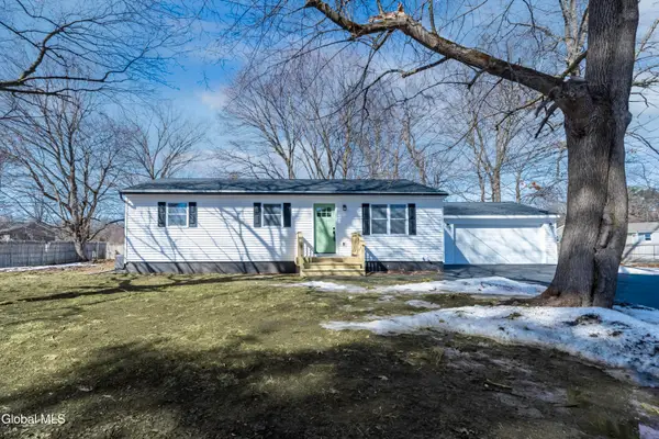 25 Hawley Road, Kinderhook, NY 12130