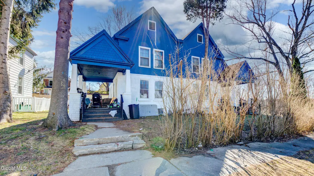 1-3 Taft Place, Amsterdam, NY 12010 - #1