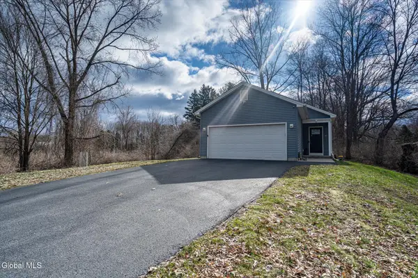 56 Meadowbrook Road, Queensbury, NY 12804