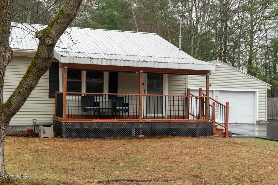 18 Pinewood Road, Queensbury, NY 12804 - #3