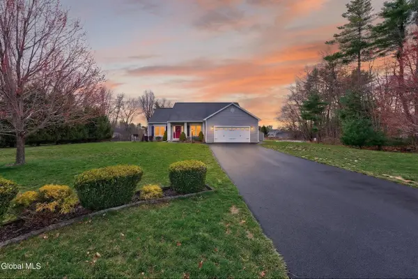 16 Woodland Drive, Schodack, NY 12033