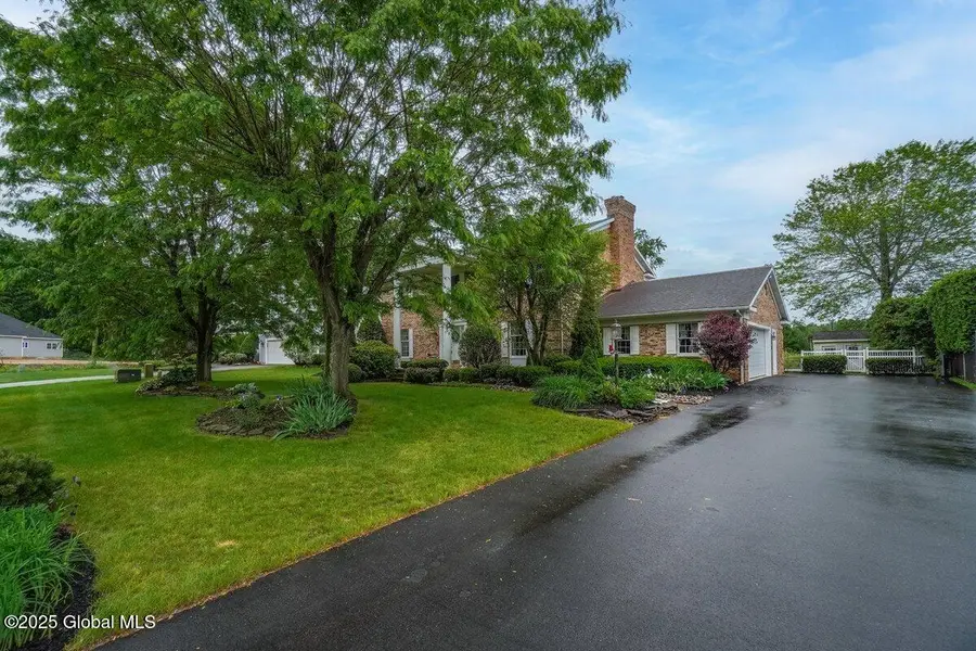 3077 New Williamsburg Drive, Guilderland, NY 12303 - #3