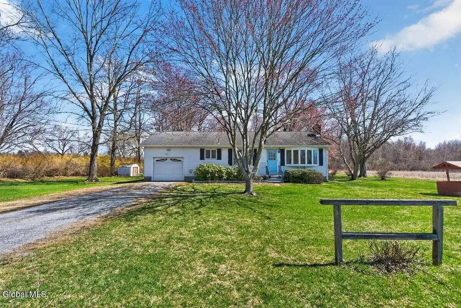 720 Mac Elroy Road, Clifton Park, NY 12019 - #2