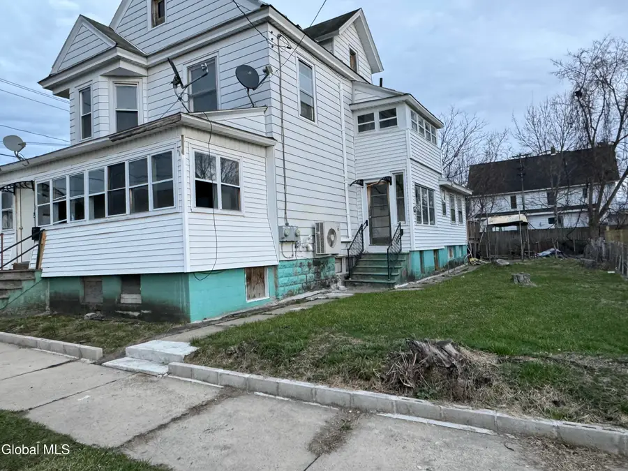 3 Henrietta Street, Amsterdam, NY 12010 - #2