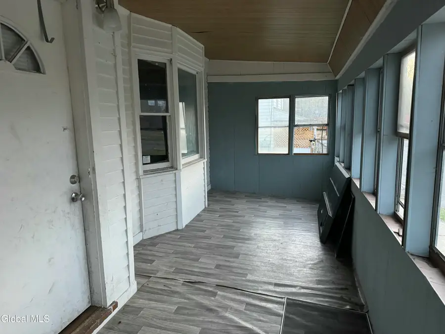 3 Henrietta Street, Amsterdam, NY 12010 - #3