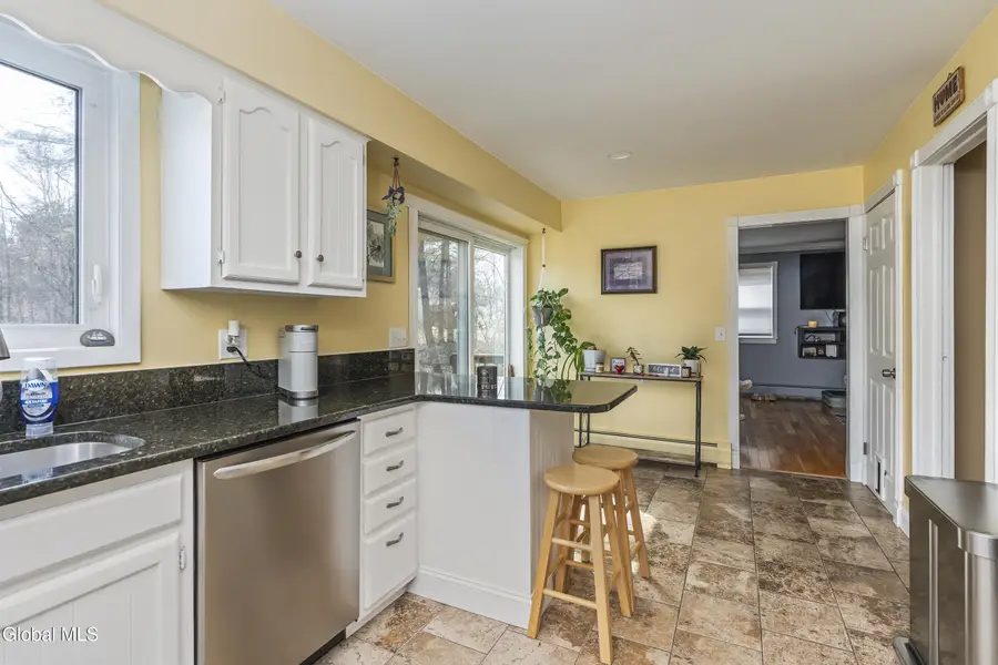 7 Chango Drive, Malta, NY 12019 - #3