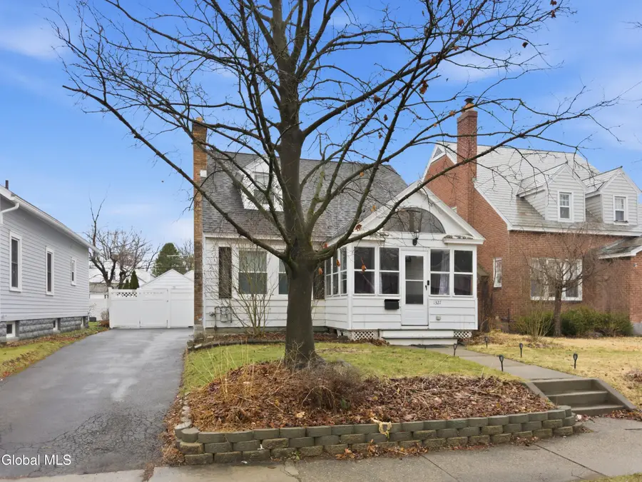 1327 Baker Avenue, Schenectady, NY 12309 - #2