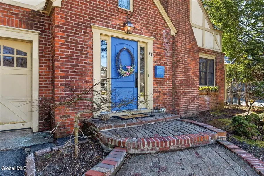 9 Luzerne Place, Queensbury, NY 12804 - #2