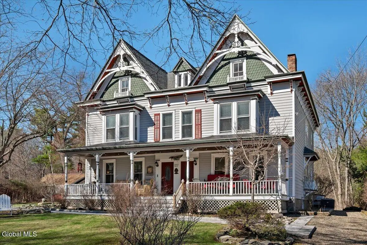 127 Font Grove Road, Slingerlands, NY 12159 - #1