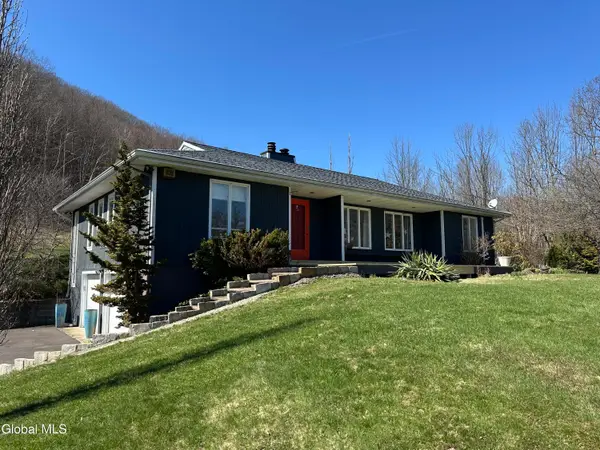 539 County Route 5a, New Lebanon, NY 12125