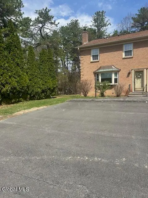 207 Point Of Woods Drive, Albany, NY 12203 - #2