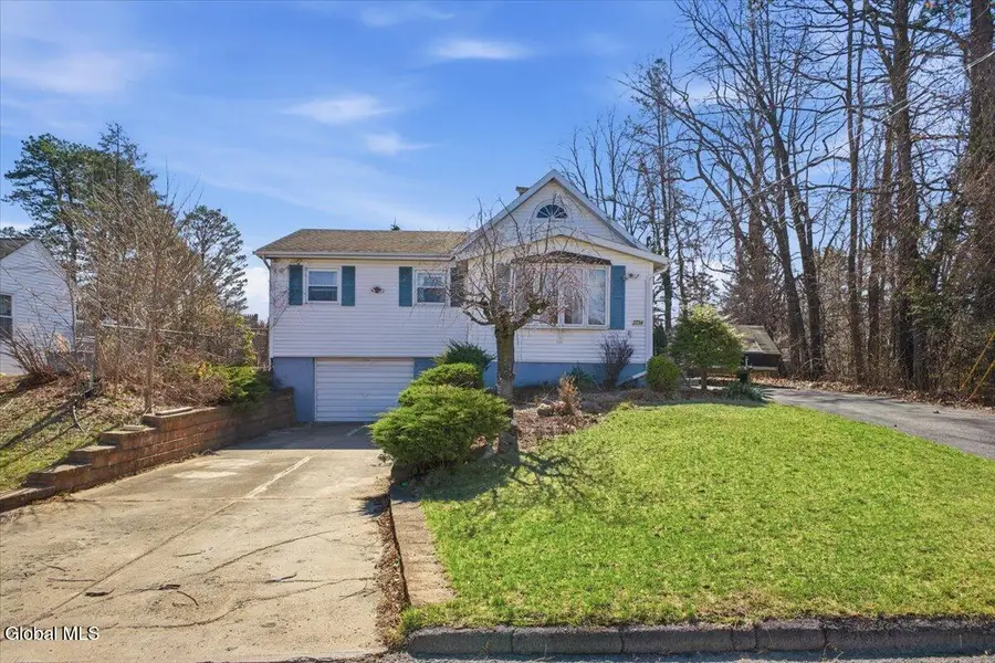 2734 Clyde Avenue, Rotterdam, NY 12306 - #3