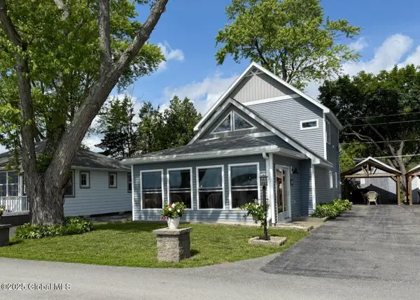 8 Riley Cove Road, Malta, NY 12020