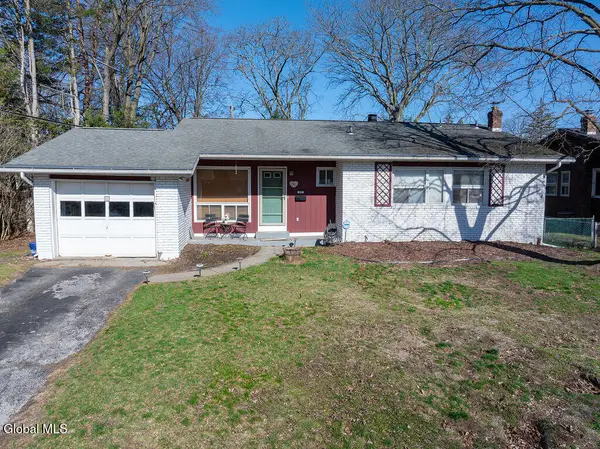 52 Hawthorne Avenue, Albany, NY 12203