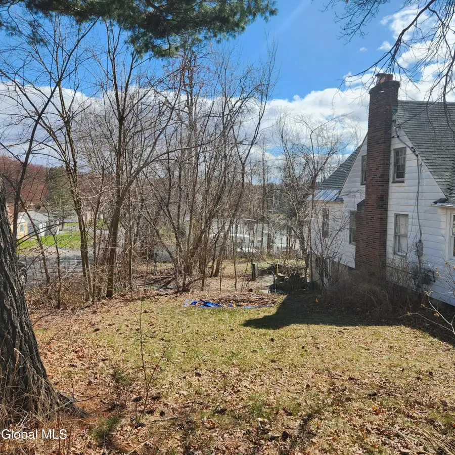 208 Hampton Avenue, Hampton Manor, NY 12144 - #2