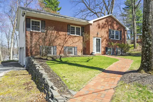 8 Saddle Hill Road, Poestenkill, NY 12198