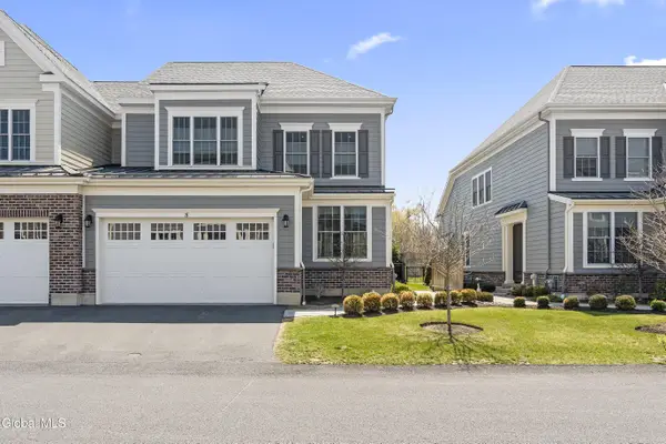 8 Cambridge Way, Colonie, NY 12110