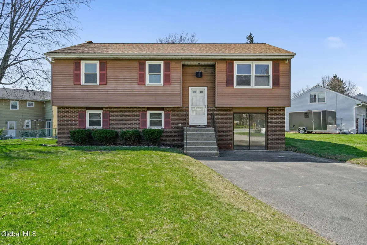 2 Avery Avenue, Latham, NY 12110 - #1