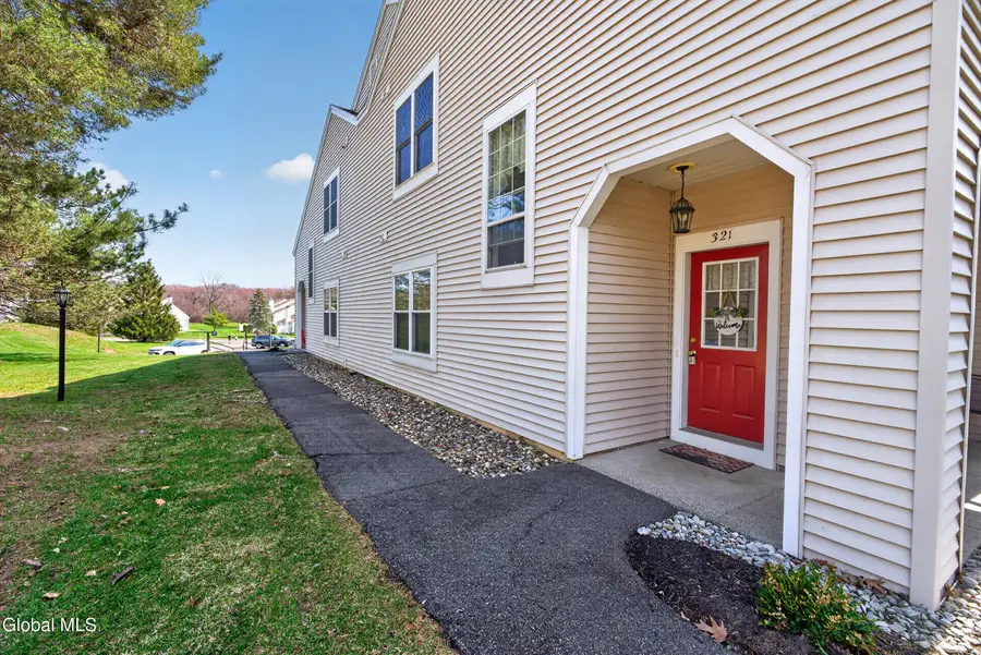 321 Diamond Rock Circle, Troy, NY 12182 - #3