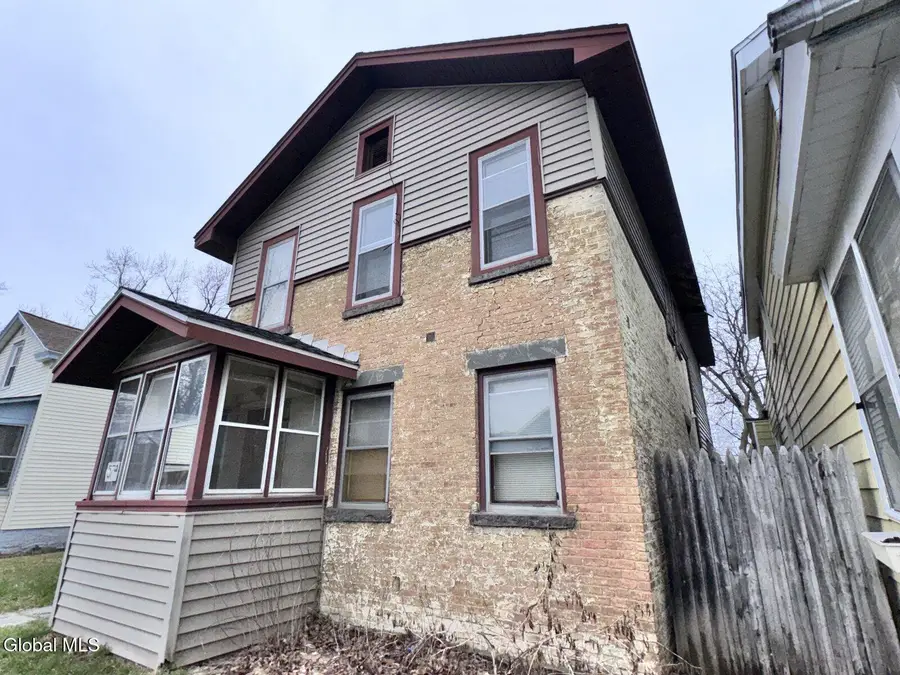 579 6th Avenue, Troy, NY 12182 - #2