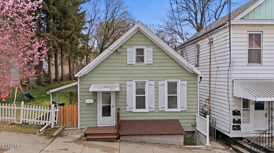 27 Lincoln Avenue, Troy, NY 12180 - #2