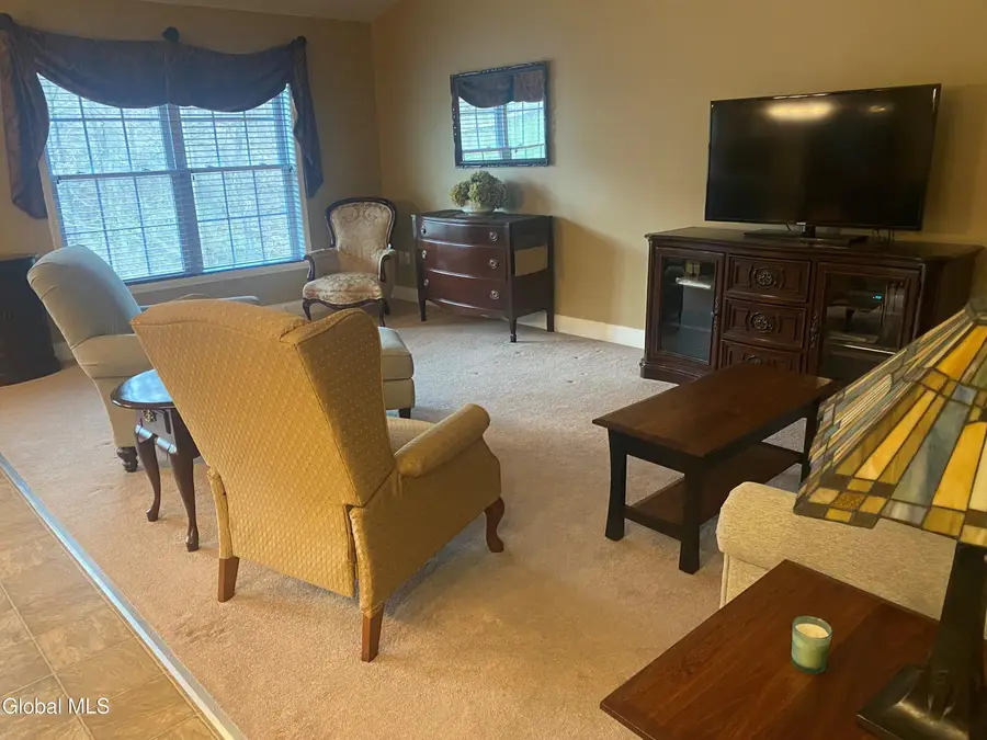 66 Cobblestone Court, Rotterdam, NY 12306 - #3