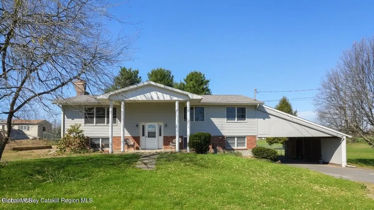 16 Spruce Street, Kinderhook, NY 12184 - #1