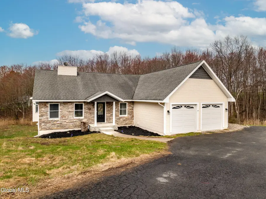 14 Fiddlers Lane, Poestenkill, NY 12018 - #2