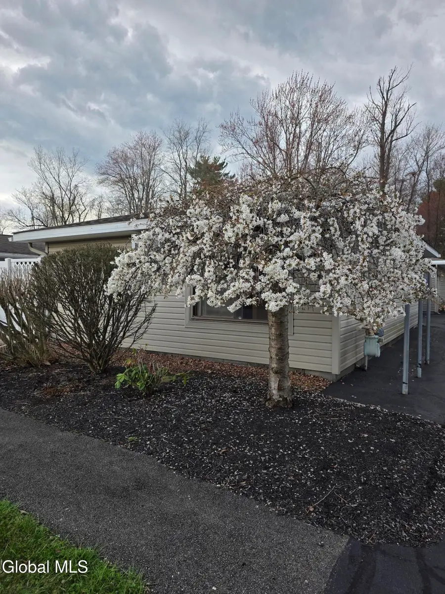 13 Donna Lynn Drive, East Greenbush, NY 12061 - #2