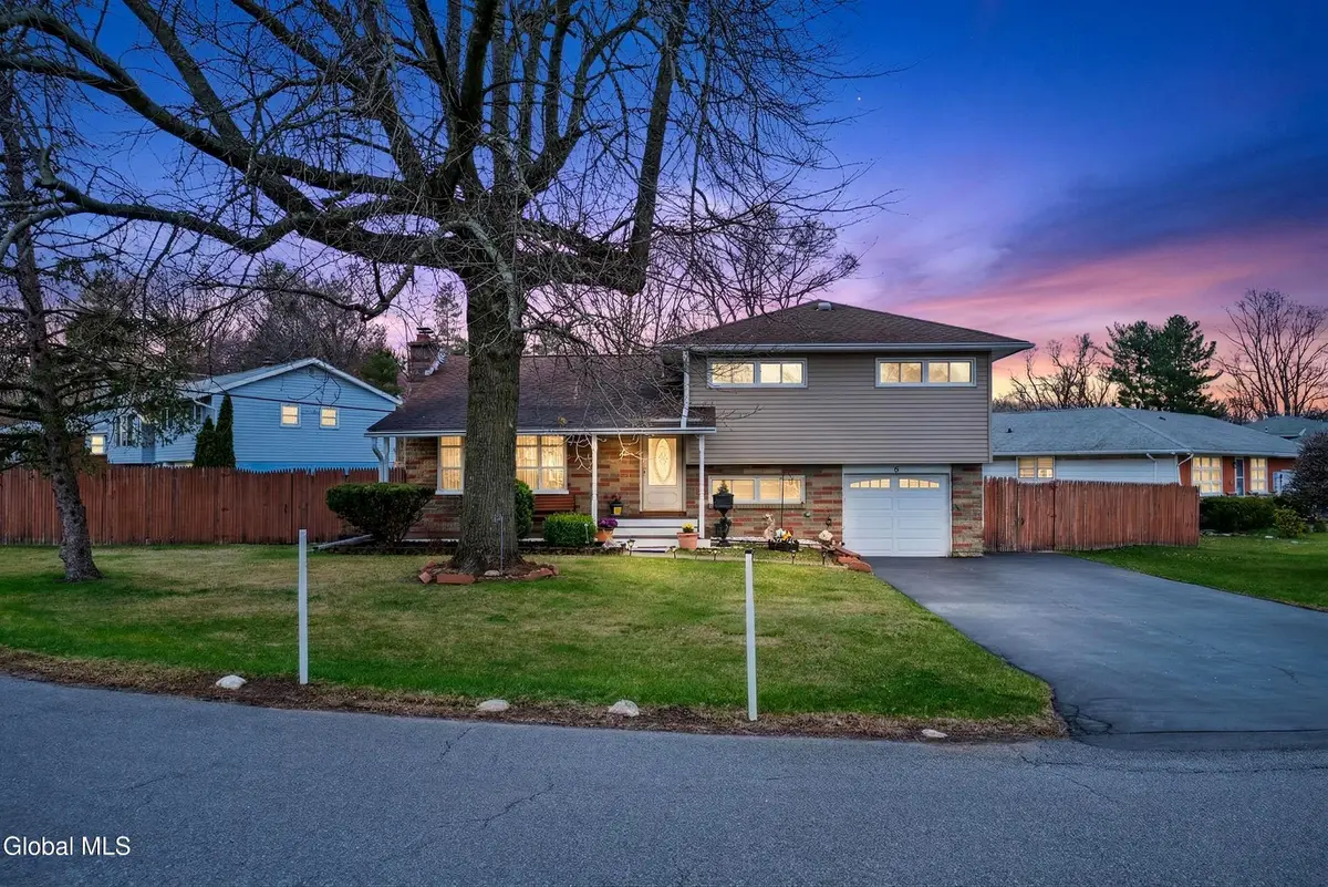 6 Nicholas Drive, Colonie, NY 12205 - #1