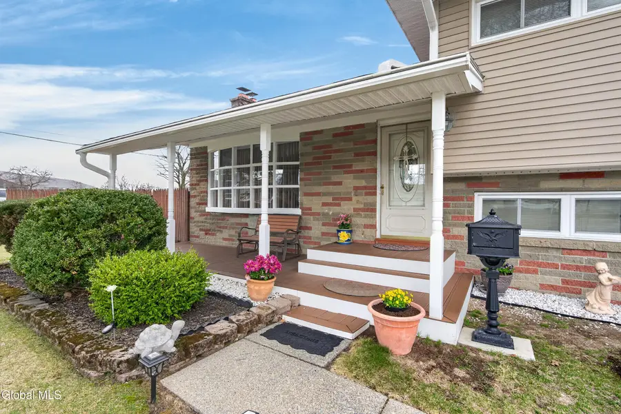 6 Nicholas Drive, Colonie, NY 12205 - #3