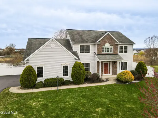 4 Teasdale Court, Colonie, NY 12189