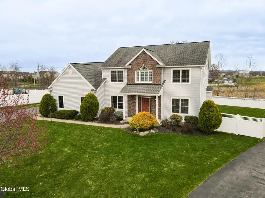 4 Teasdale Court, Colonie, NY 12189 - #3