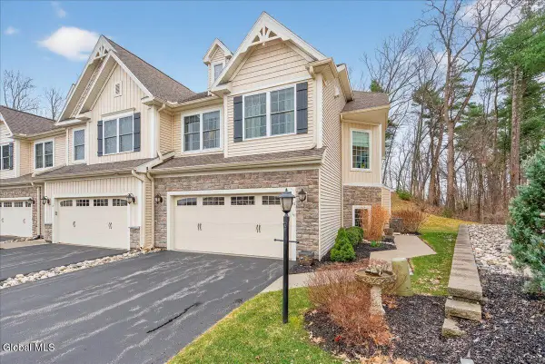 21 Hillman Loop, Round Lake, NY 12151