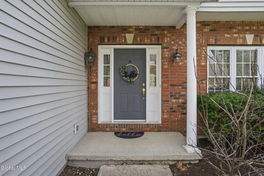 9 Arrowhead Park, Clifton Park, NY 12148 - #2