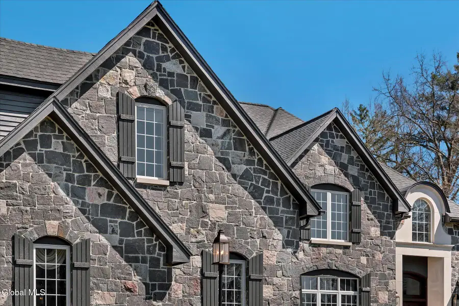 5 Old English Road, Slingerlands, NY 12159 - #2