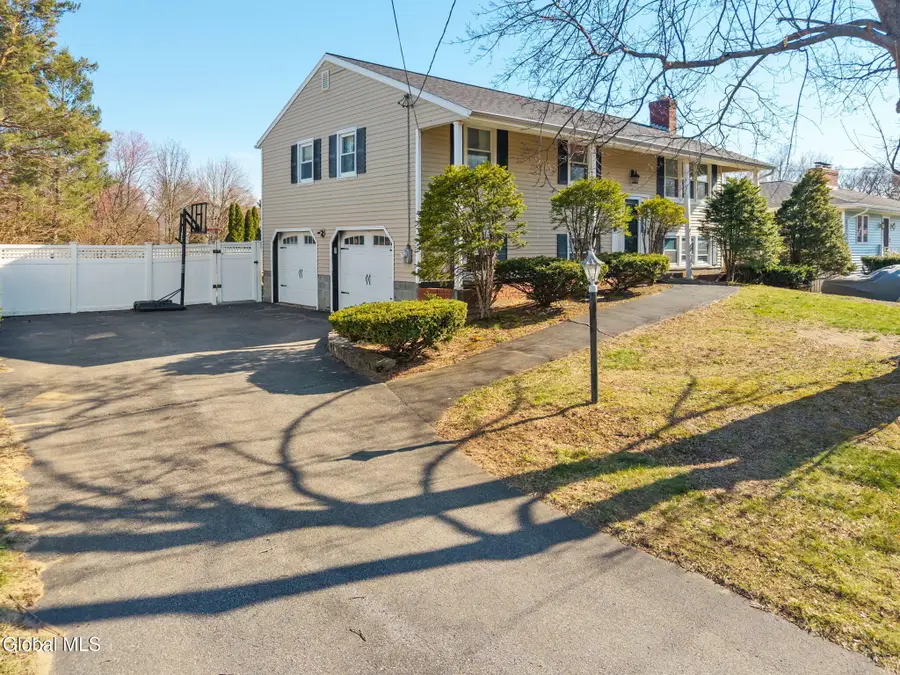 4 Wertman Lane, Albany, NY 12211 - #2