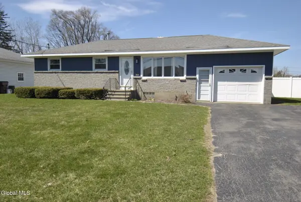 14 Kenlyn Drive, Colonie, NY 12205