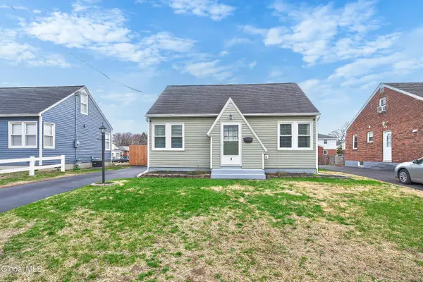 3 Brigadier Street, Colonie, NY 12205