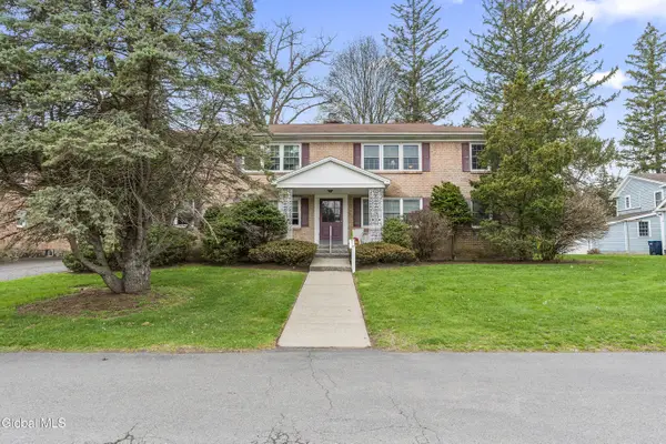 7 Regina #4, Bethlehem, NY 12054