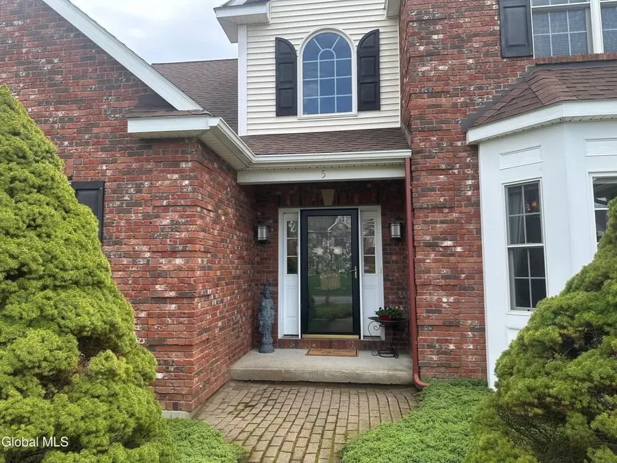 5 Avallon Way, Guilderland, NY 12009 - #2