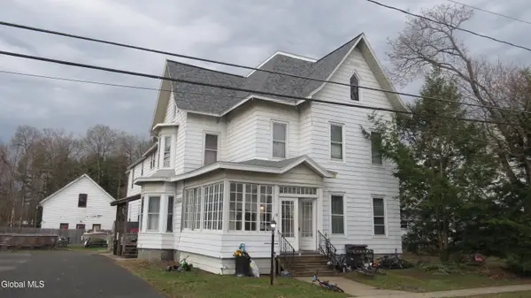 15 First Avenue, Broadalbin, NY 12025