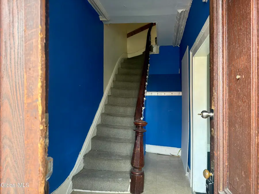 3256 6th Avenue, Troy, NY 12180 - #3