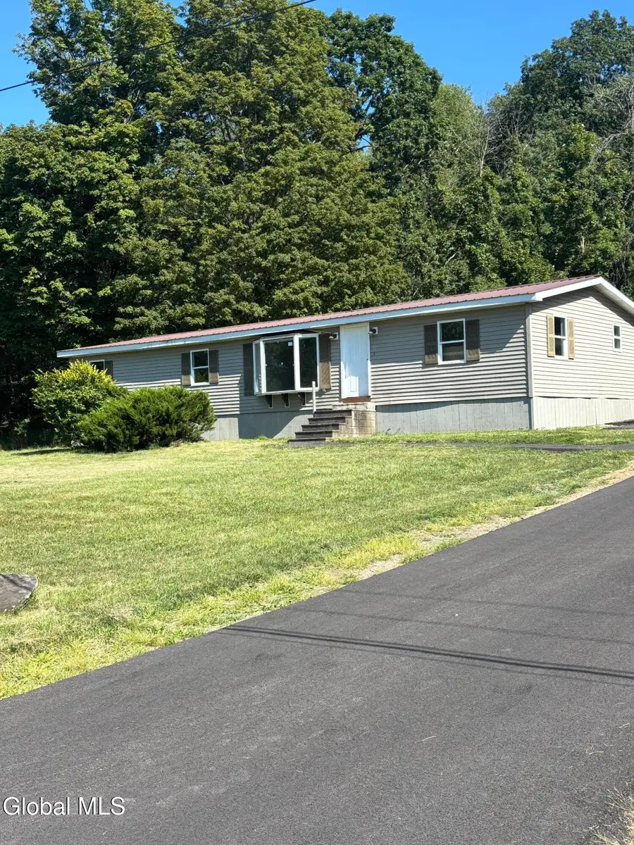 683 Knickerbocker Road, Schaghticoke, NY 12154 - #2