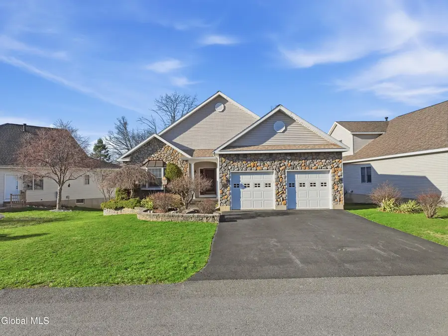 6 Cheshire Way, Colonie, NY 12211 - #2