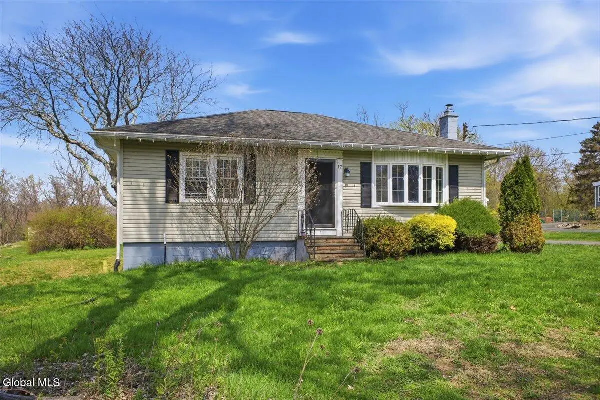 17 Doty Avenue, Melrose, NY 12121 - #1