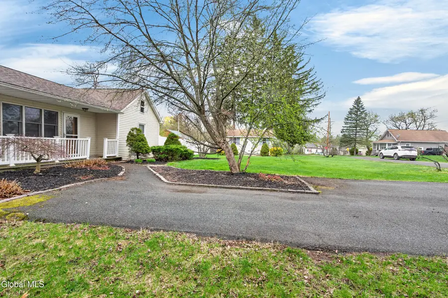 19 Wisconsin Avenue, East Greenbush, NY 12144 - #3